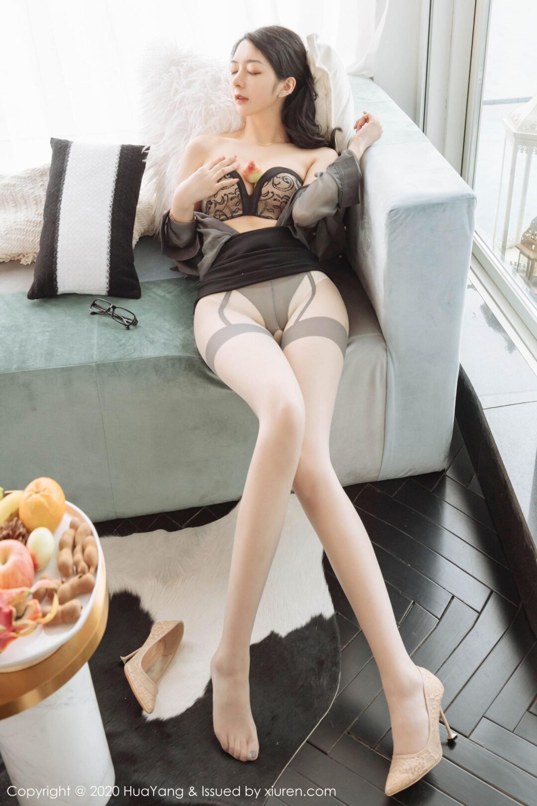 [花漾HuaYang] Vol.244 Angela小热巴Xiuren秀人网高清美女套图写真下载-看套图看套图