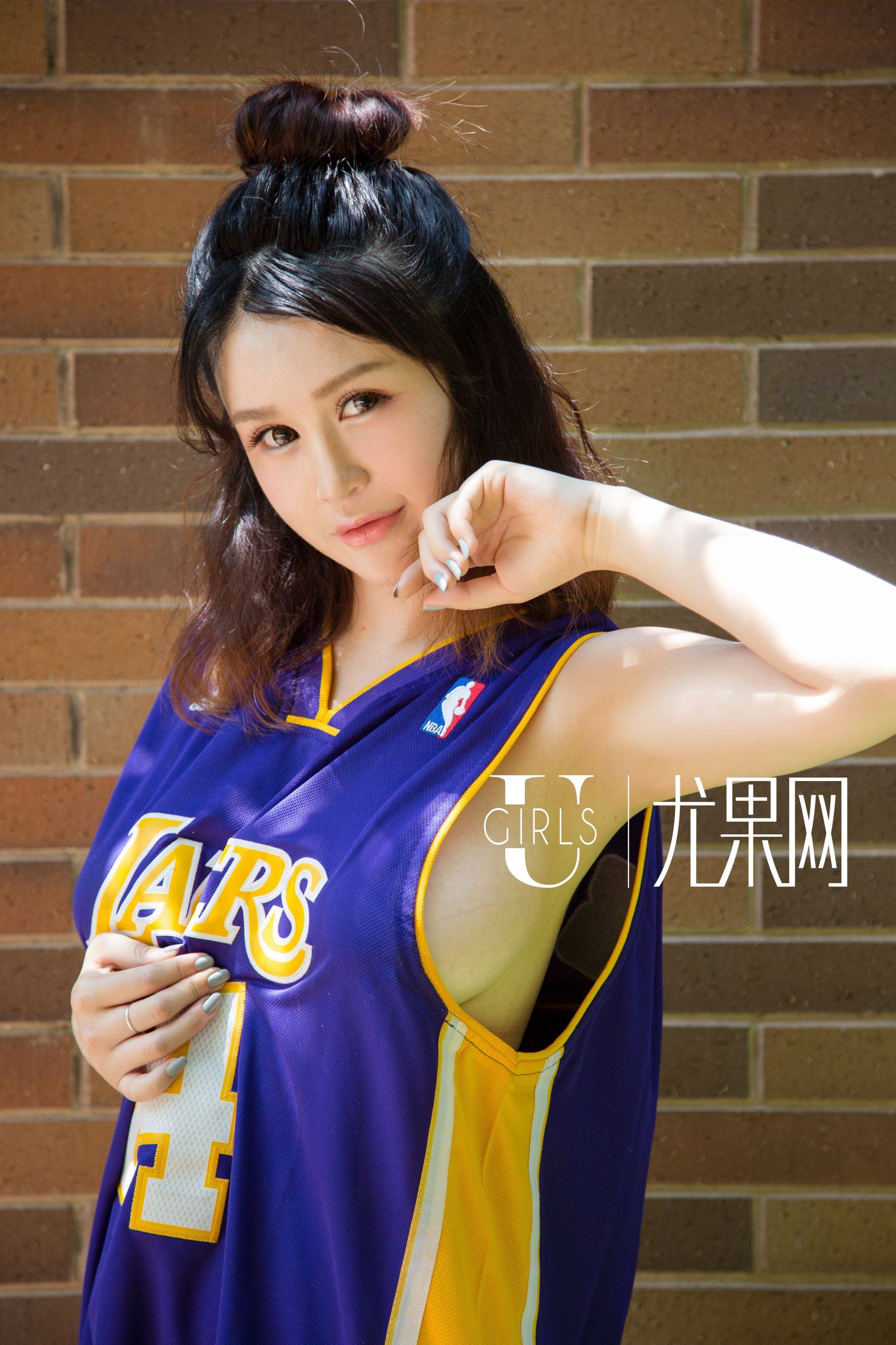 [尤果网Ugirls] U198 童颜巨乳颜爱泽Xiuren秀人网高清美女套图写真下载-看套图看套图