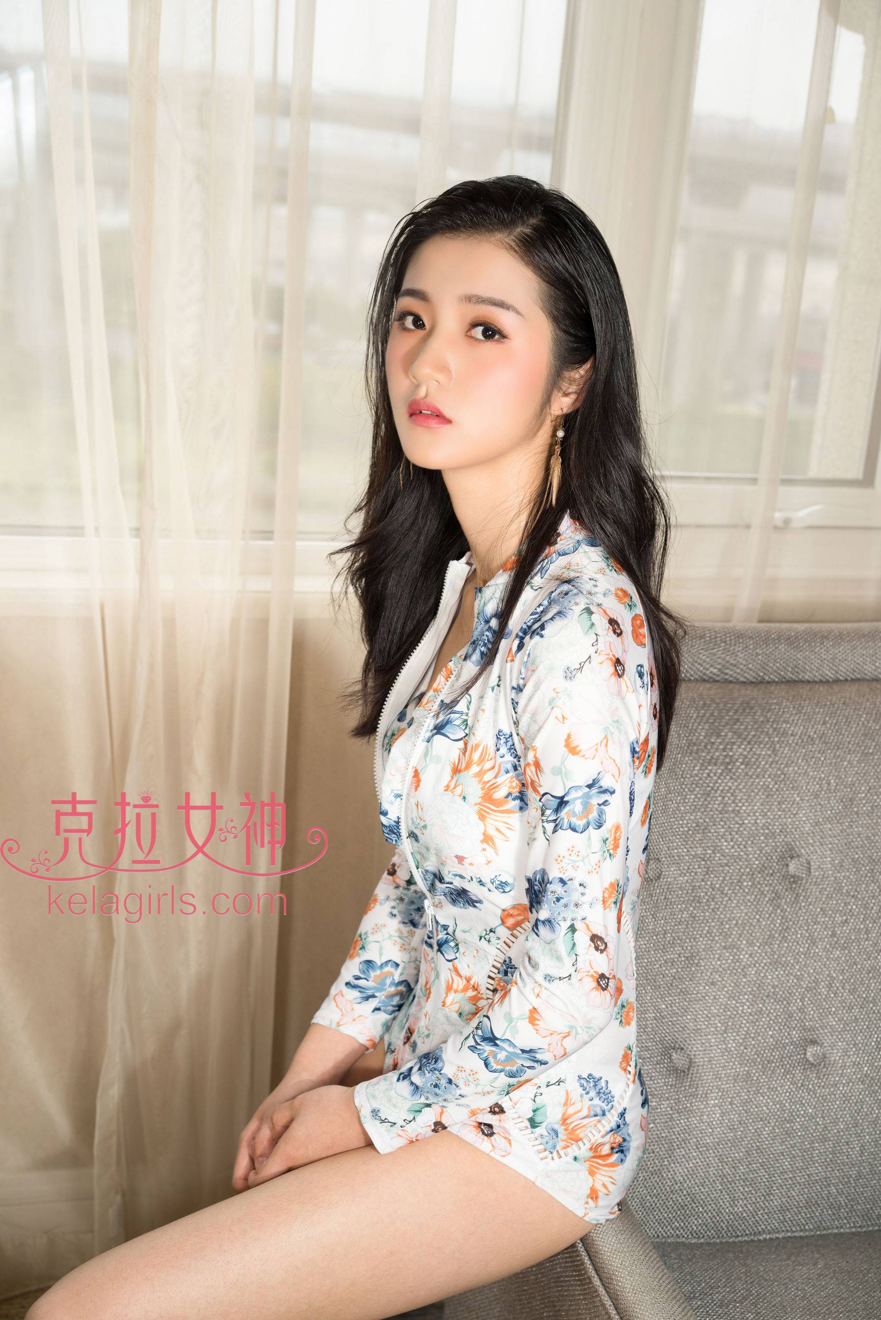 倩倩《古典小美女》 [克拉女神Kelagirls]Xiuren秀人网高清美女套图写真下载-看套图看套图